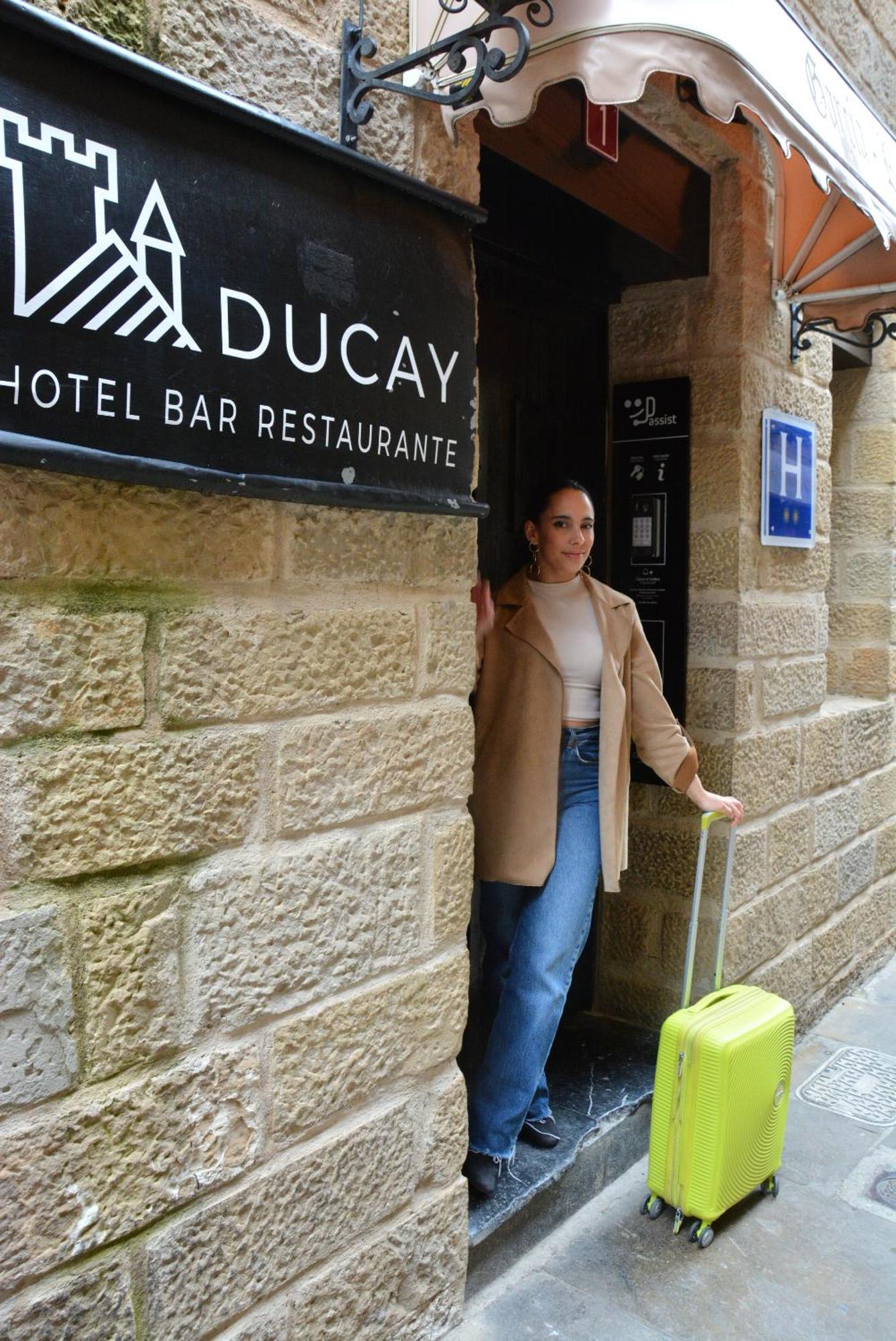 Hotel&Bar Ducay Оліте Екстер'єр фото