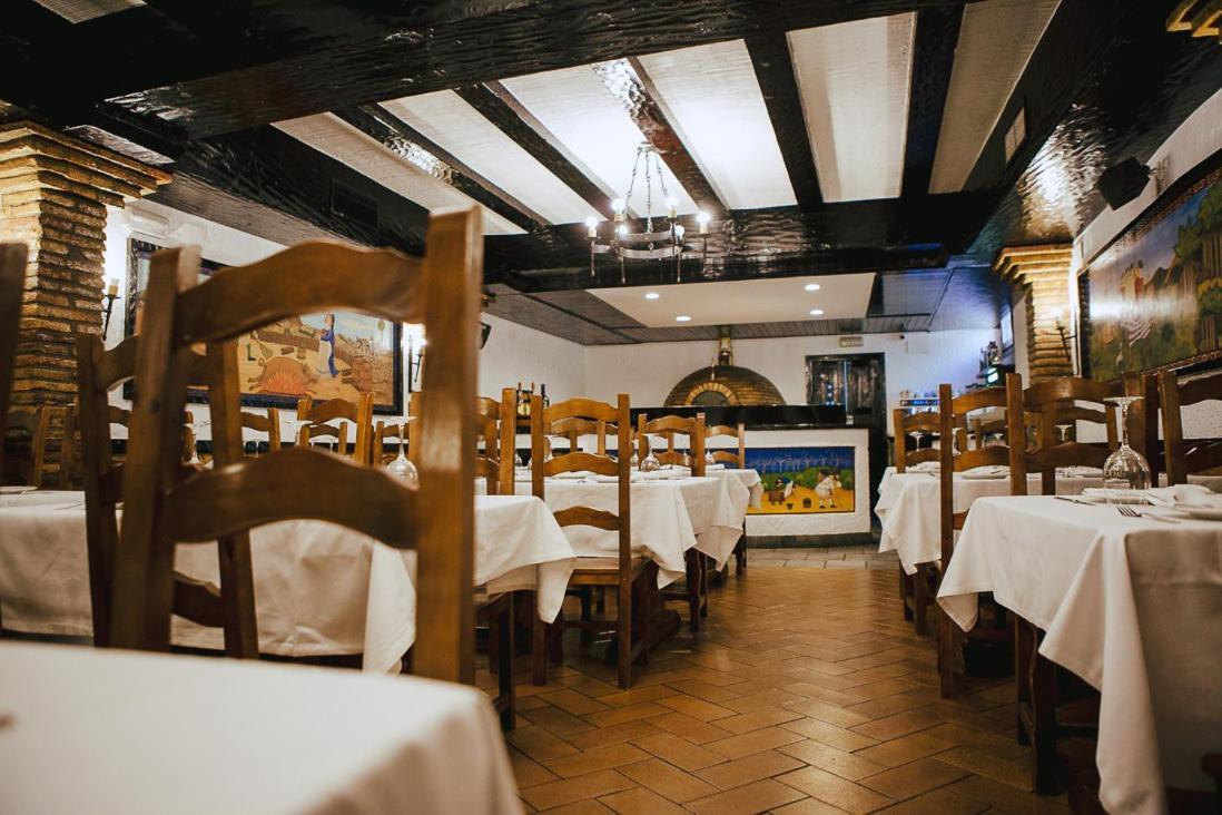 Hotel&Bar Ducay Оліте Екстер'єр фото