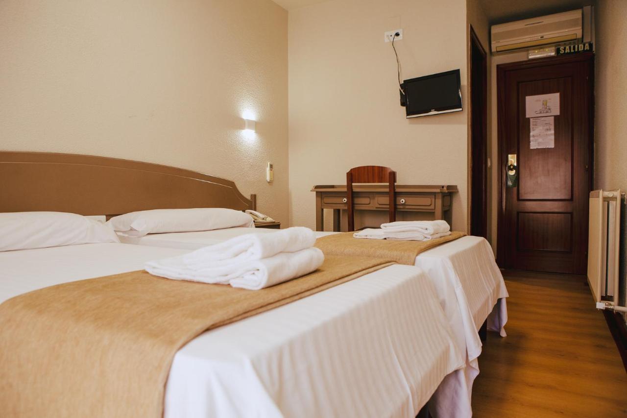 Hotel&Bar Ducay Оліте Екстер'єр фото